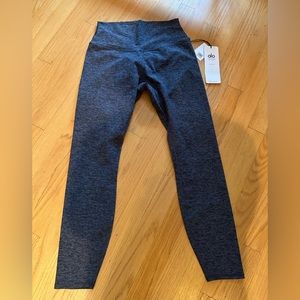 ALO yoga pants, new with tag size medium gray